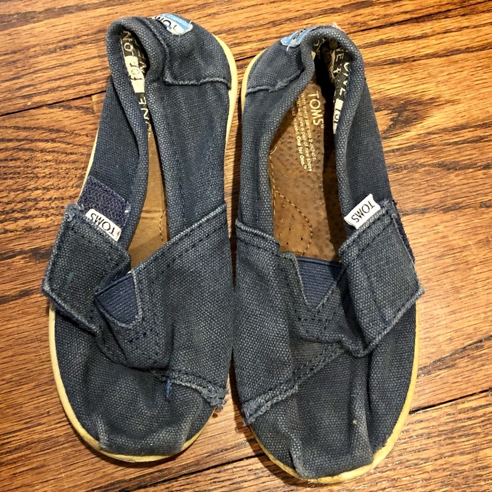 TOMS Tiny Navy Alpargata. Toddler Size 11.